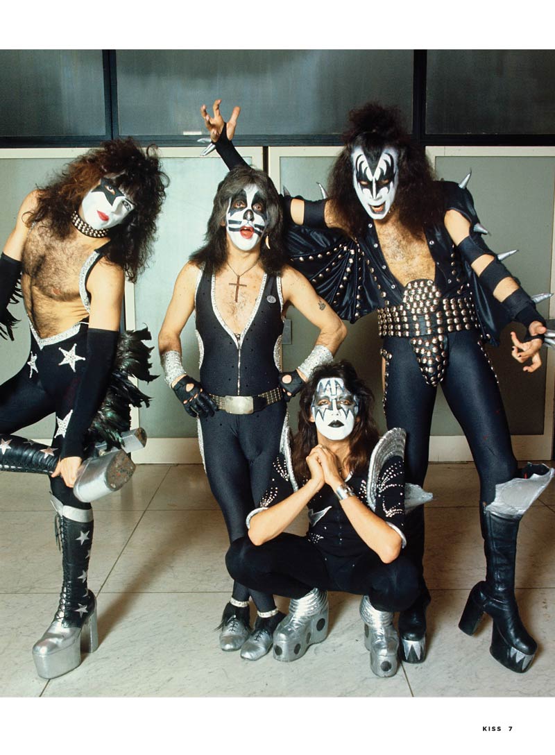 KISS - The Ultimate Collector's Guide To The Band: Tribute To Ace